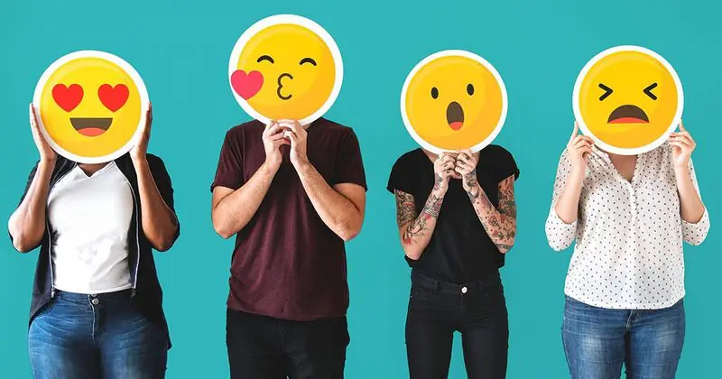 ĐÁNH VÀO MỘT TRONG BA CẢM XÚC SAU: Đồng cảm, hoài niệm, ngưỡng mộ