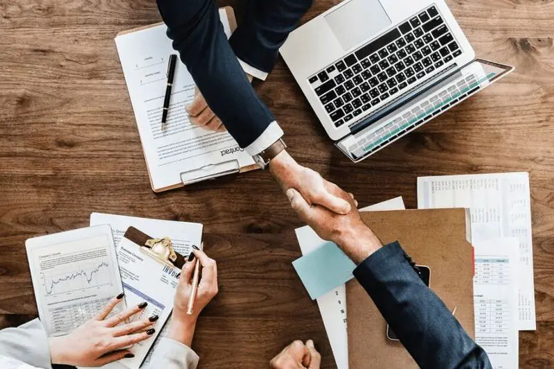 Giữa sự hấp dẫn dịch vụ thiết kế website giá rẻ, câu hỏi về chất lượng và hiệu quả thực sự đáng quan tâm.